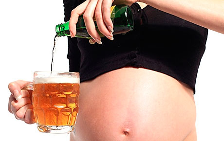 Почему не рекомендуют пить безалкогольное пиво во время беременности